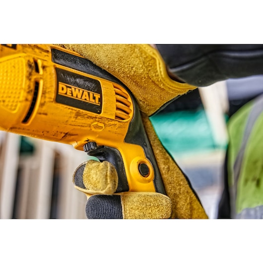 DWD024K-B5-دريل اهتزازي 750 واط 13 ملم مع صندوق كرتون
 5
