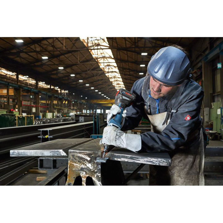 ماكينة سنفرة مستقيمة ببطارية GGS 18V-23 PLC Professional 4